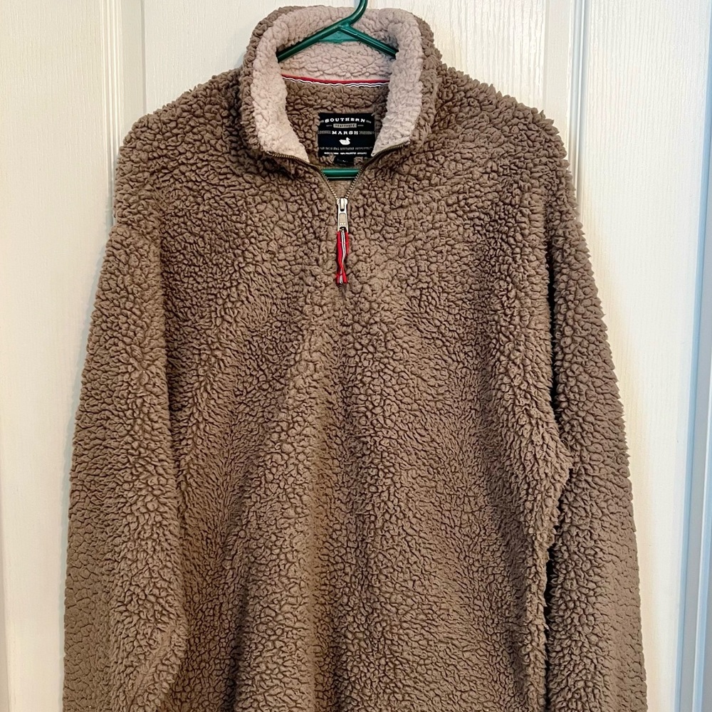 Southern marsh men’s large zippered pull over